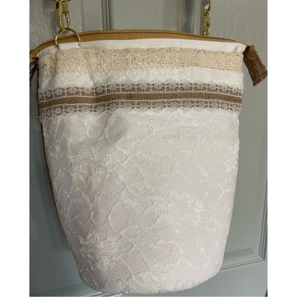 Hand Crafted Boho White Lace Bucket Bag NWT - Picture 7 of 16
